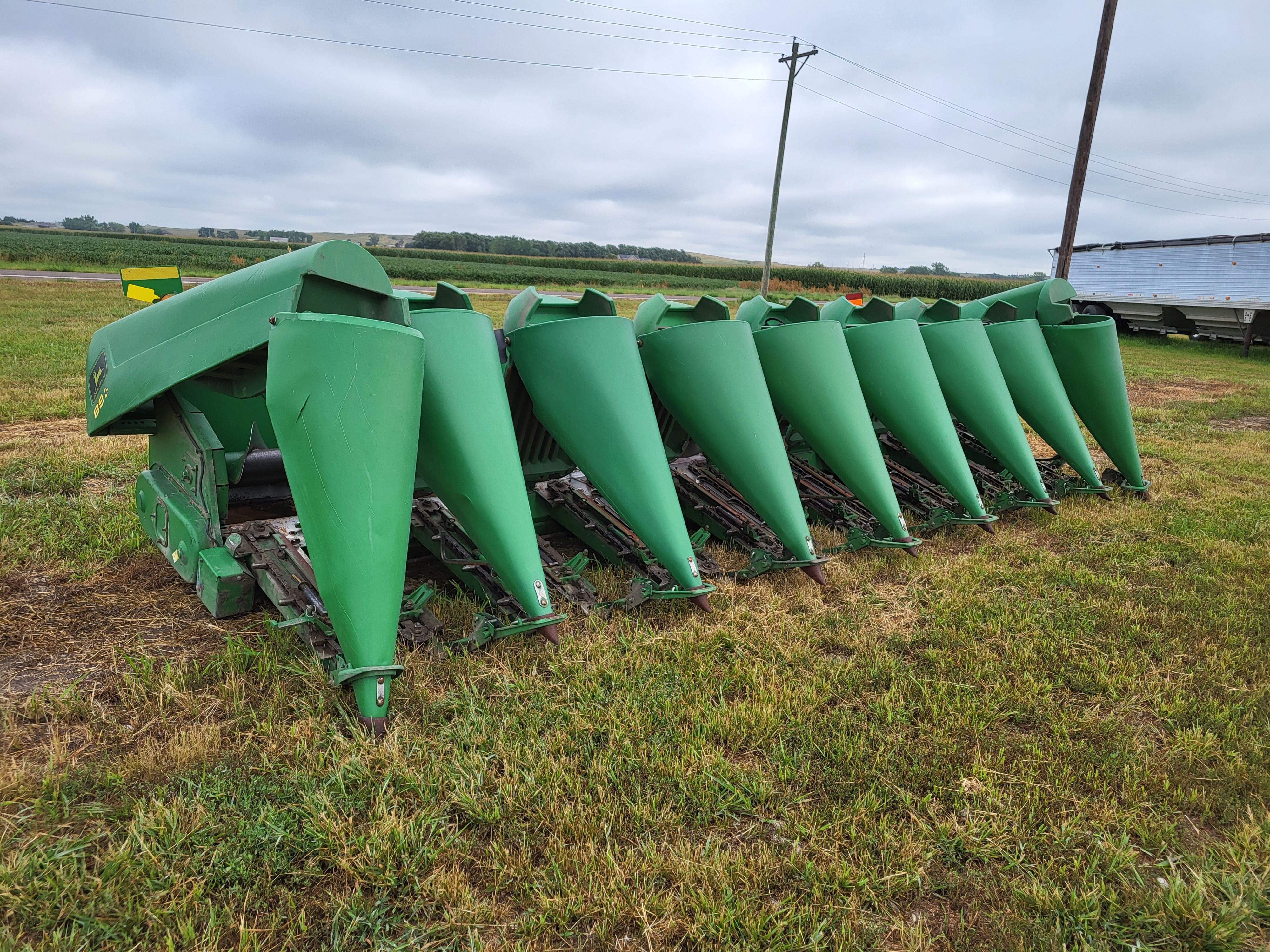 1999 John Deere 893 Equipment Image0