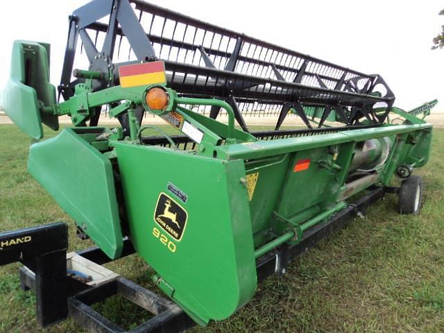 Image of John Deere 920 Image 0