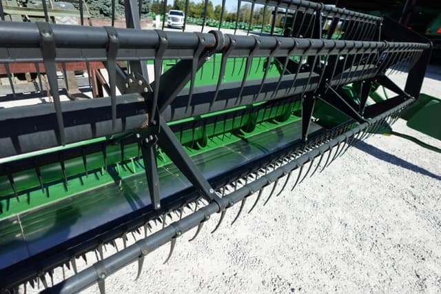 Image of John Deere 920 equipment image 2