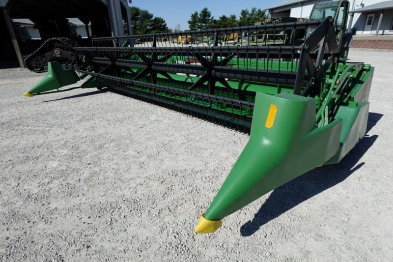 1999 John Deere 920 Equipment Image0