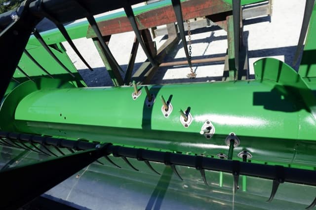 Image of John Deere 920 equipment image 3