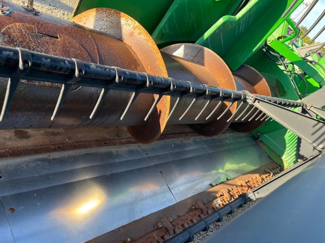 Image of John Deere 920 equipment image 2