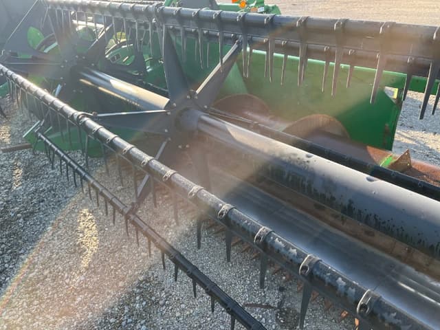 Image of John Deere 920 equipment image 4