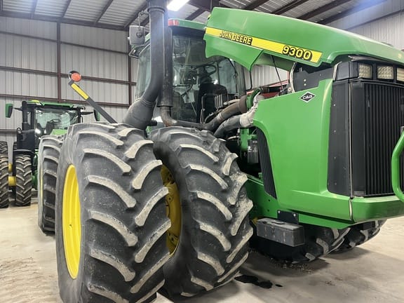 1999 John Deere 9300 Equipment Image0