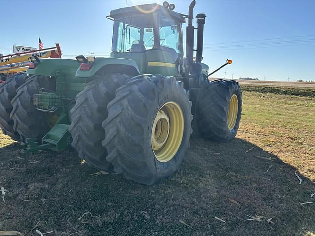 Image of John Deere 9400 equipment image 1