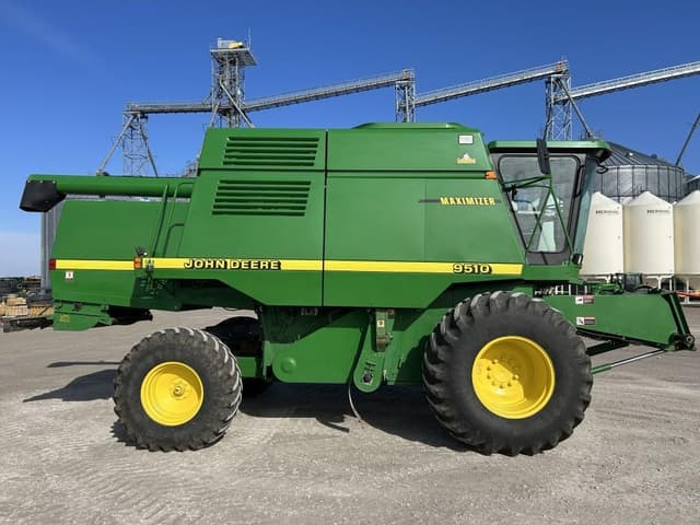 Image of John Deere 9510 equipment image 3