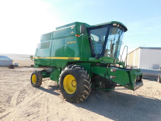 Image of John Deere 9510 equipment image 1