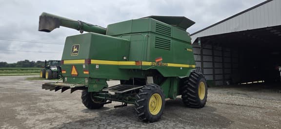 Image of John Deere 9510 equipment image 2