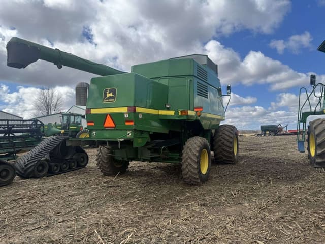 Image of John Deere 9510 equipment image 4