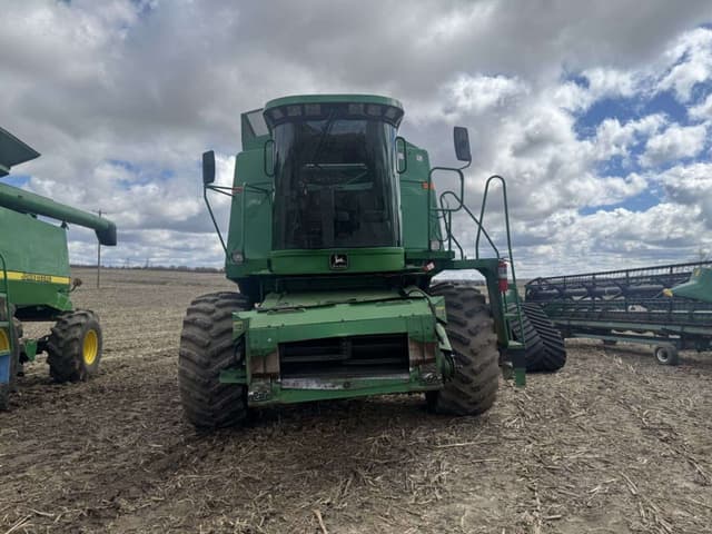 Image of John Deere 9510 equipment image 1