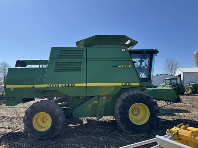 Image of John Deere 9510 equipment image 3
