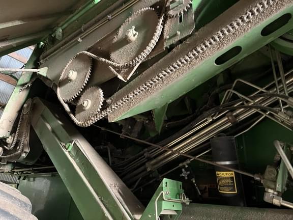 Image of John Deere 9610 equipment image 4