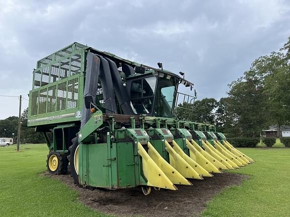 Image of John Deere 9976 equipment image 1