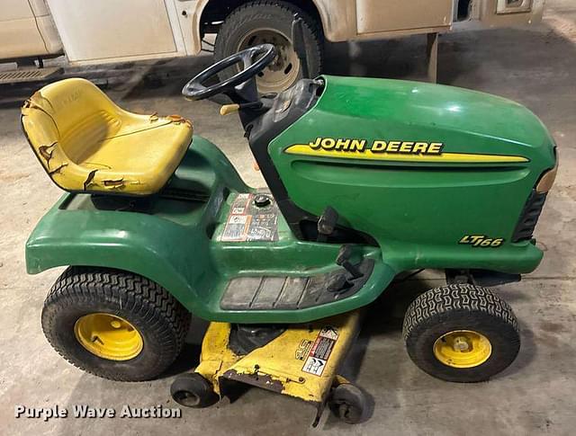 Image of John Deere LT166 equipment image 3