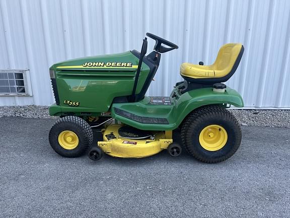 Image of John Deere LX255 equipment image 1