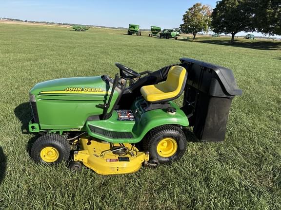 Image of John Deere LX277 Primary image