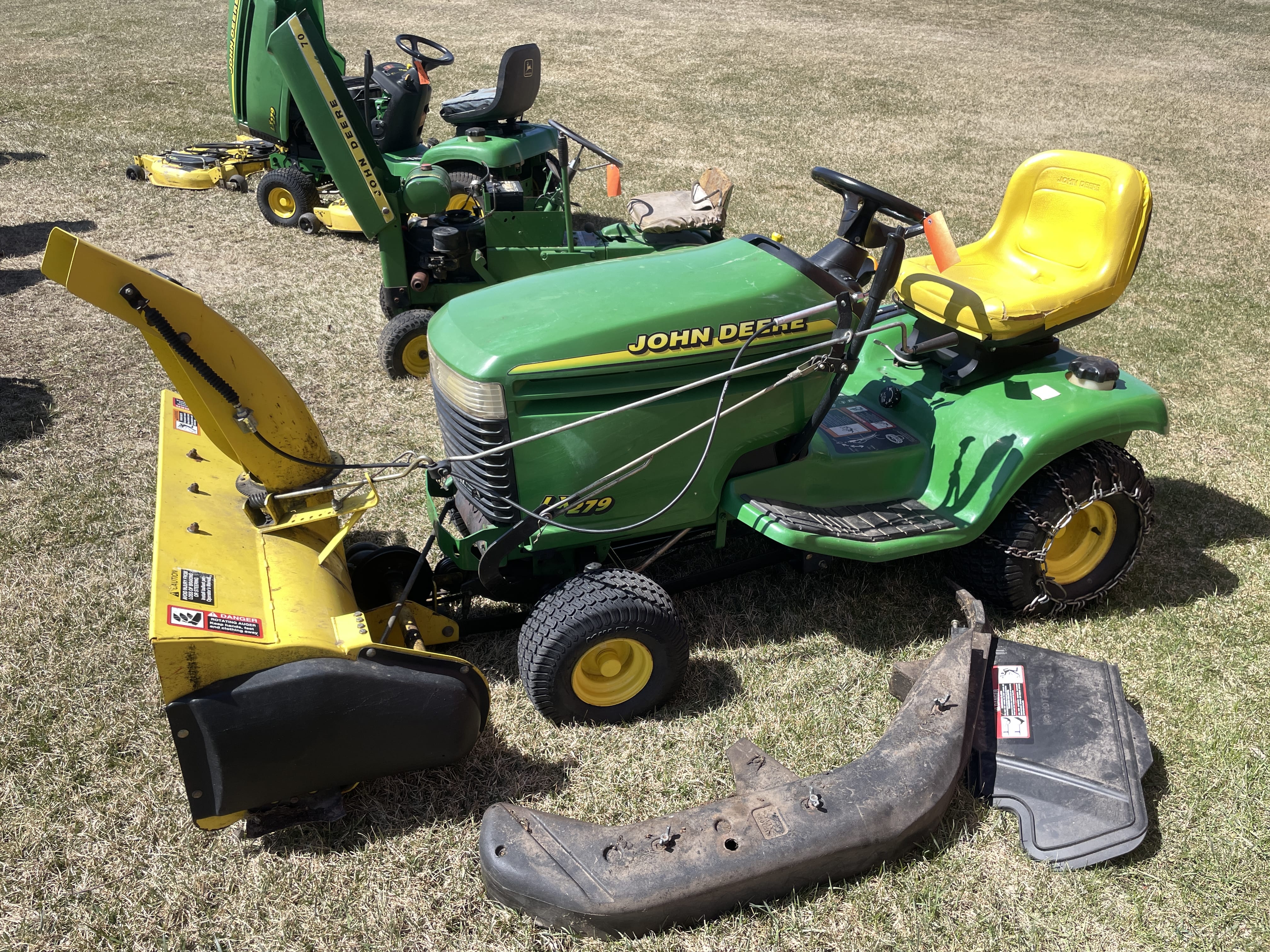 Main image John Deere LX279
