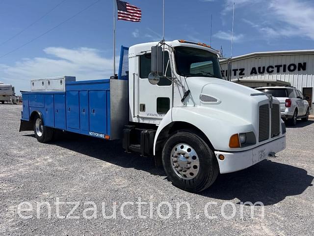 Image of Kenworth T-300 equipment image 2