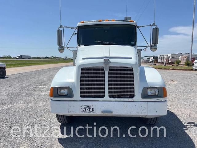 Image of Kenworth T-300 equipment image 1