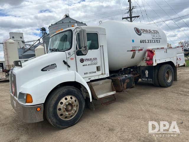 Image of Kenworth T300 equipment image 1