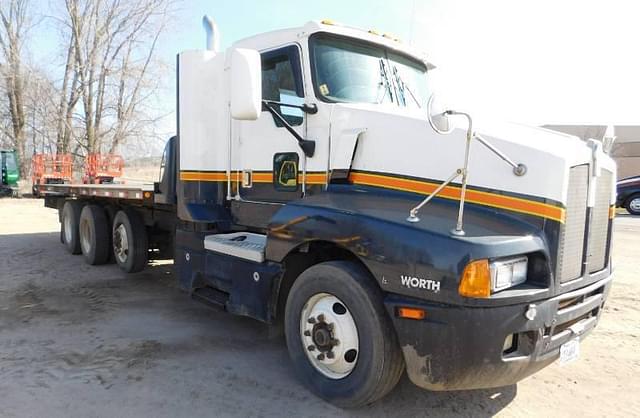 Image of Kenworth T600B equipment image 2