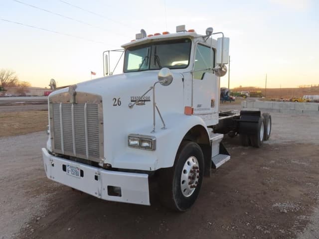 Image of Kenworth T800 equipment image 1