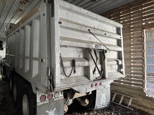 1999 Kenworth T800 Image