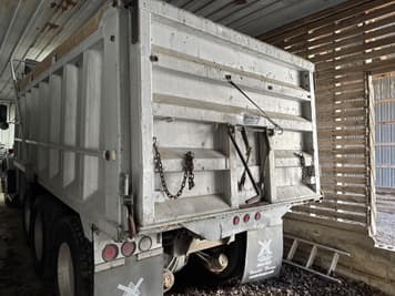 Main image Kenworth T800