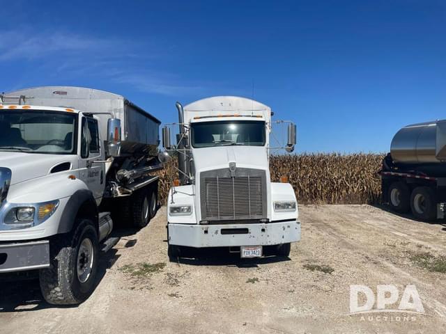Image of Kenworth T800 equipment image 1