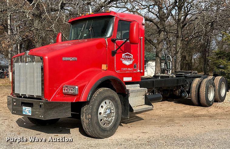 Image of Kenworth T800B Primary image