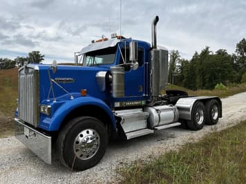 Main image Kenworth W900