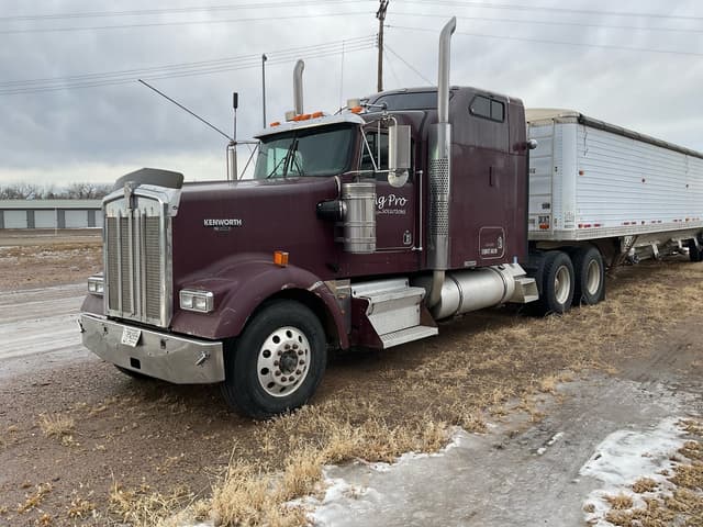 Image of Kenworth W900 equipment image 2