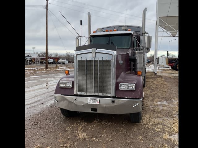 Image of Kenworth W900 equipment image 1