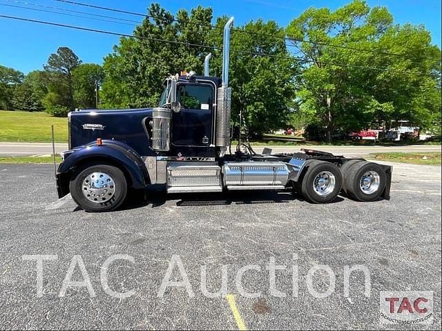 Image of Kenworth W900B equipment image 1