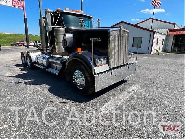 Image of Kenworth W900B equipment image 3