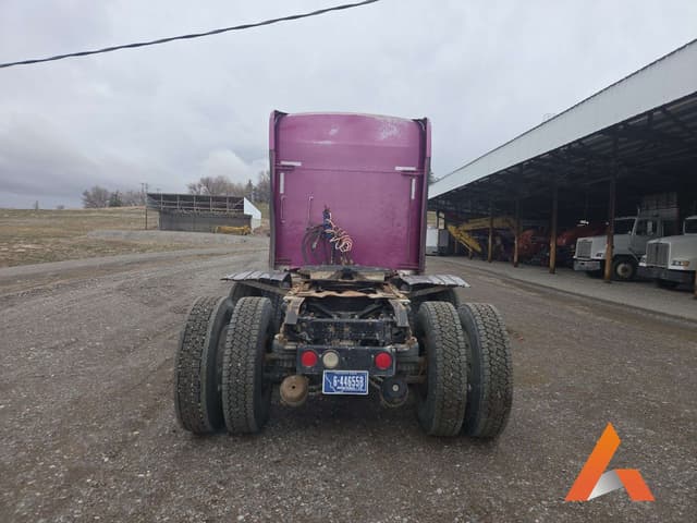 Image of Kenworth W900B equipment image 3