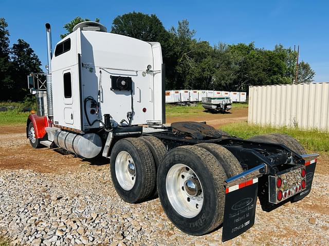 Image of Kenworth W900B equipment image 3