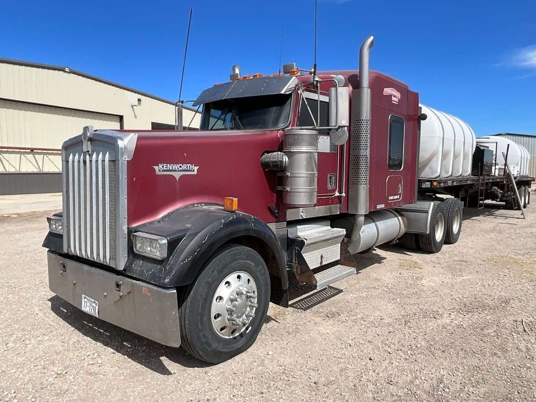 Image of Kenworth W900L Image 1