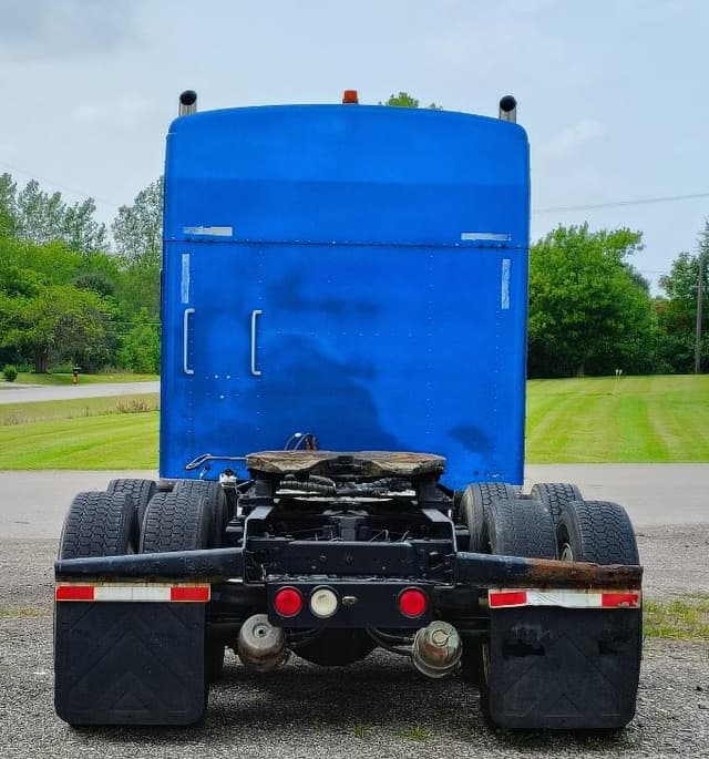 Image of Kenworth W900L equipment image 3