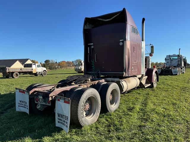 Image of Kenworth W900L equipment image 4