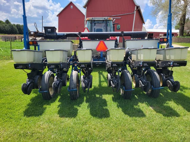 Image of Kinze 2000 equipment image 2