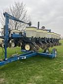 1999 Kinze 2500 Image