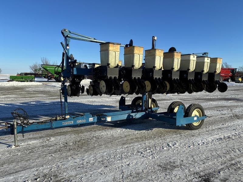 Image of Kinze 2500 Primary image