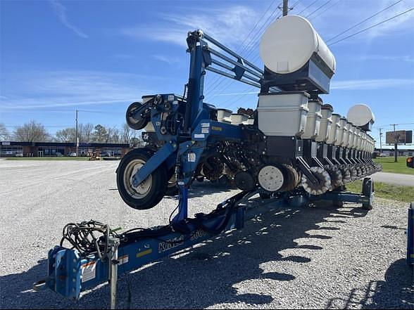 Image of Kinze 2600 Primary image