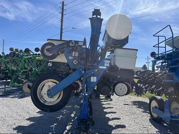 Image of Kinze 2600 equipment image 1