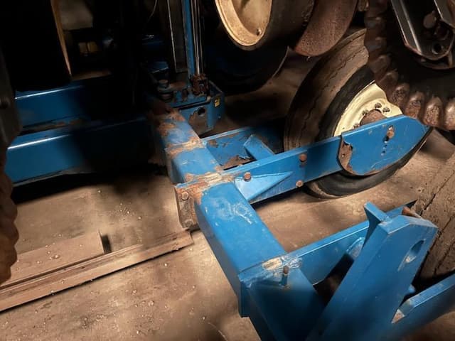 Image of Kinze 2600 equipment image 2