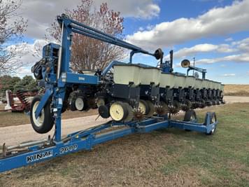 Main image Kinze 2600