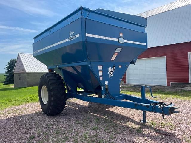 Image of Kinze 450 equipment image 2