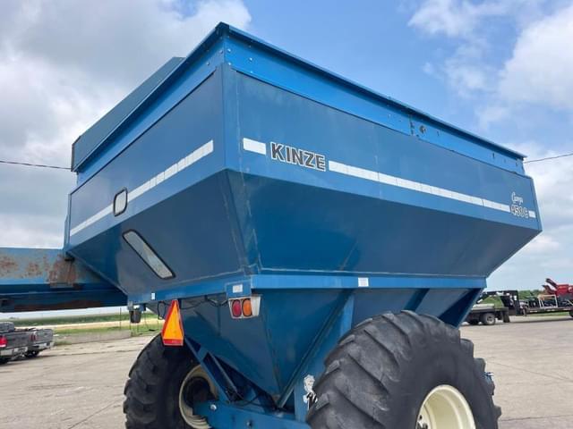 Image of Kinze 450C equipment image 4