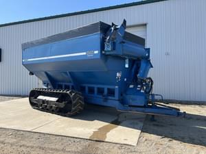 1999 Kinze 1040 Image